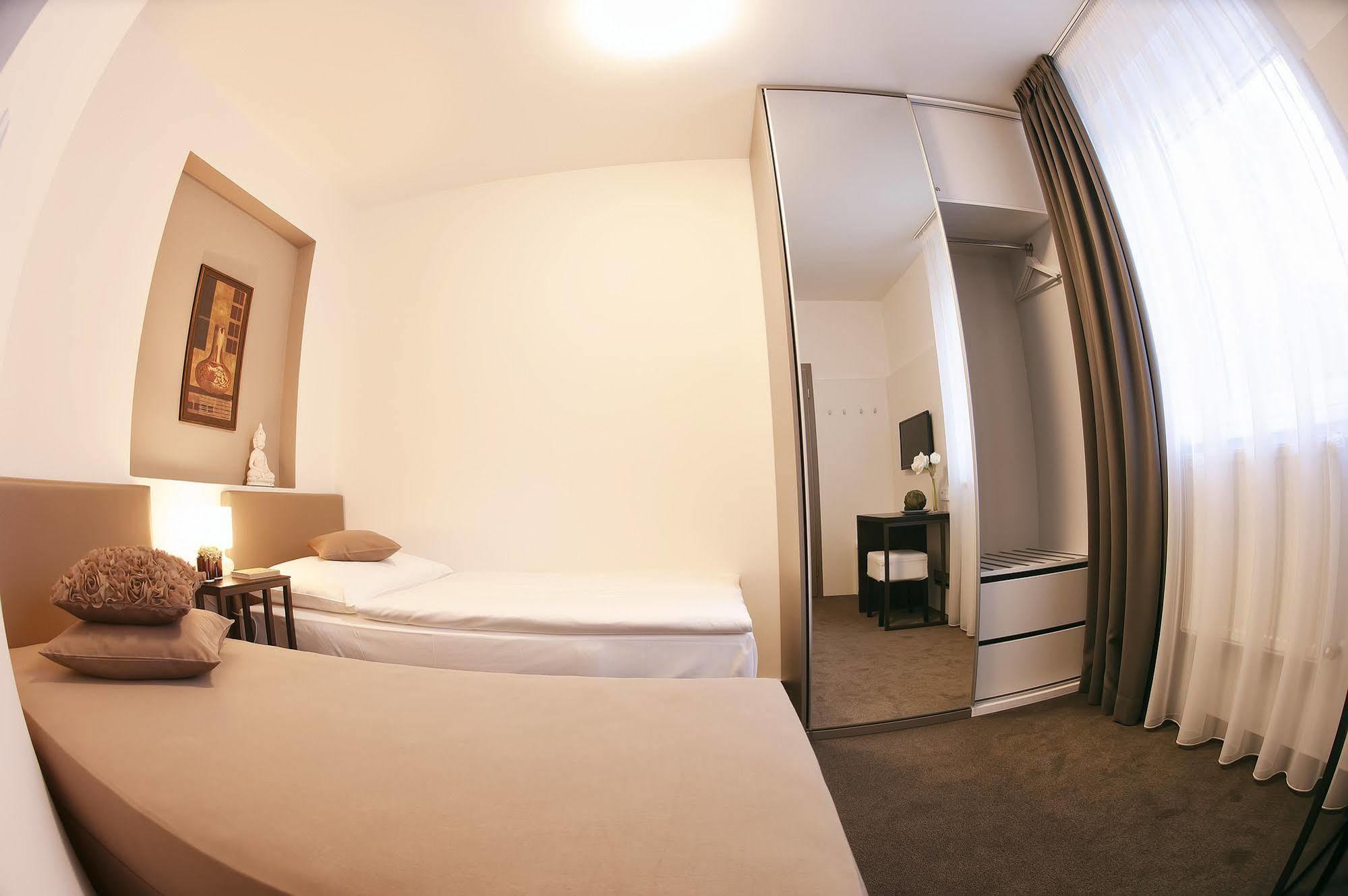 Na Vinici Gasthof 2*